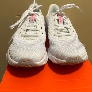 Nike revolution 5